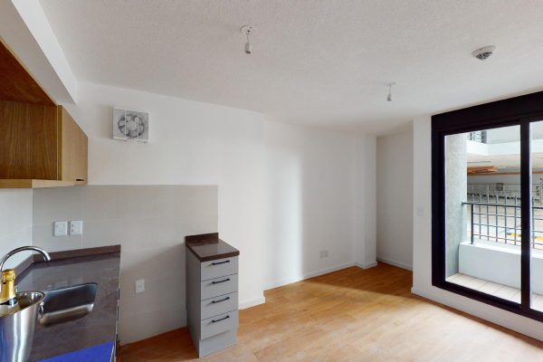 0.05860900_1728490545